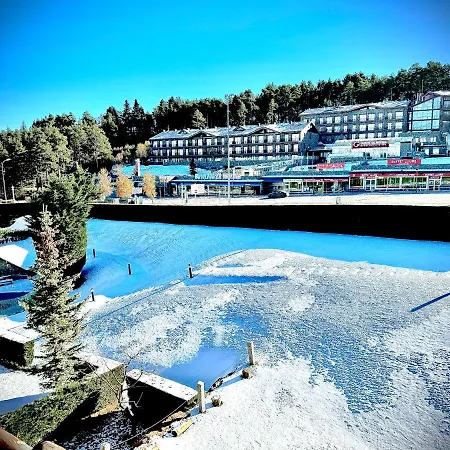 Atico Duplex A Pie De Pistas De Esqui Oda ve Kahvaltı