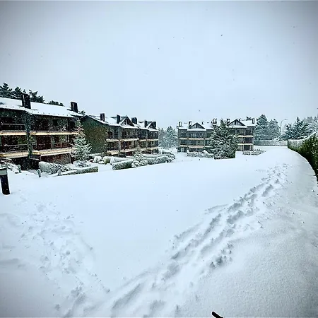 Atico Duplex A Pie De Pistas De Esqui 4* La Molina (Girona)